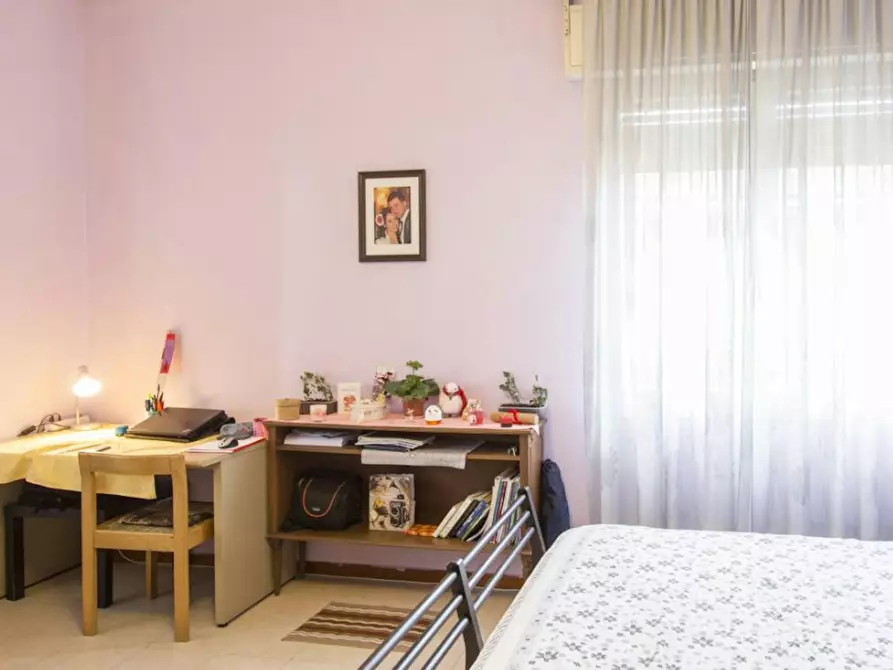 Immagine 5 di Camera in affitto  in Via Donato Creti a Bologna