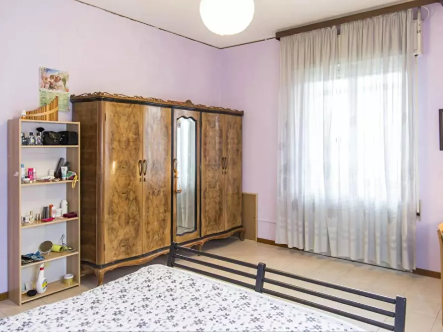 Immagine 6 di Camera in affitto  in Via Donato Creti a Bologna