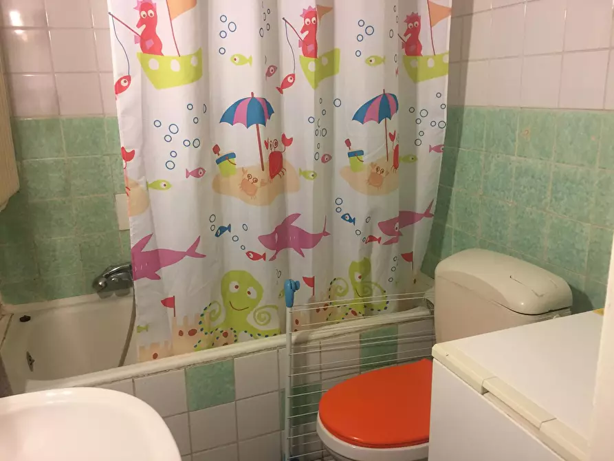 Immagine 4 di Appartamento in affitto  in Boulevard-Léopold III a Schaerbeek