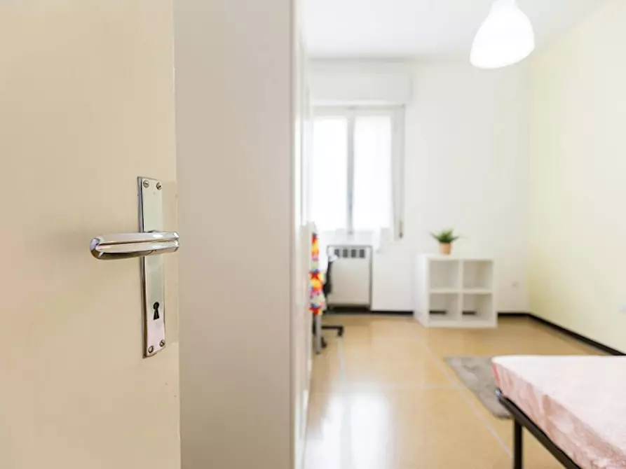 Immagine 5 di Camera in affitto  in Via Arno a Bologna