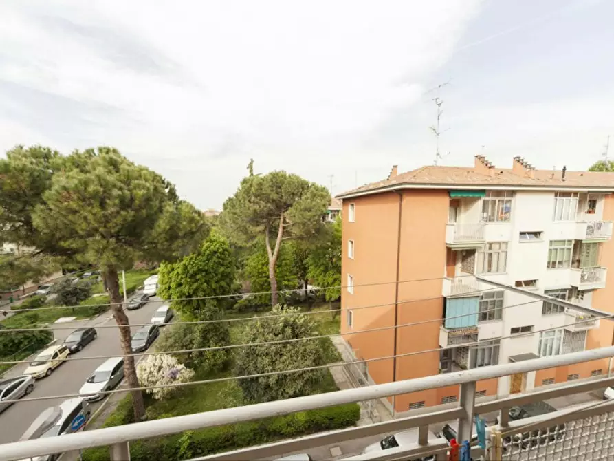 Immagine 9 di Camera in affitto  in Via Augusto Romagnoli a Bologna