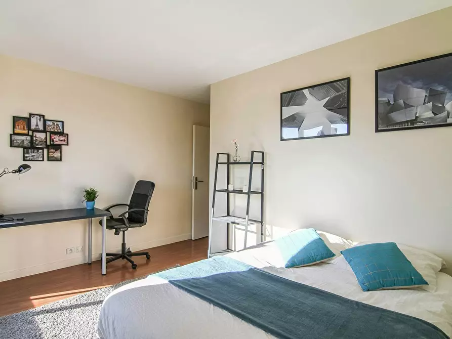 Immagine 2 di Camera in affitto  in Avenue d'Alsace-Lorraine a Rueil-Malmaison