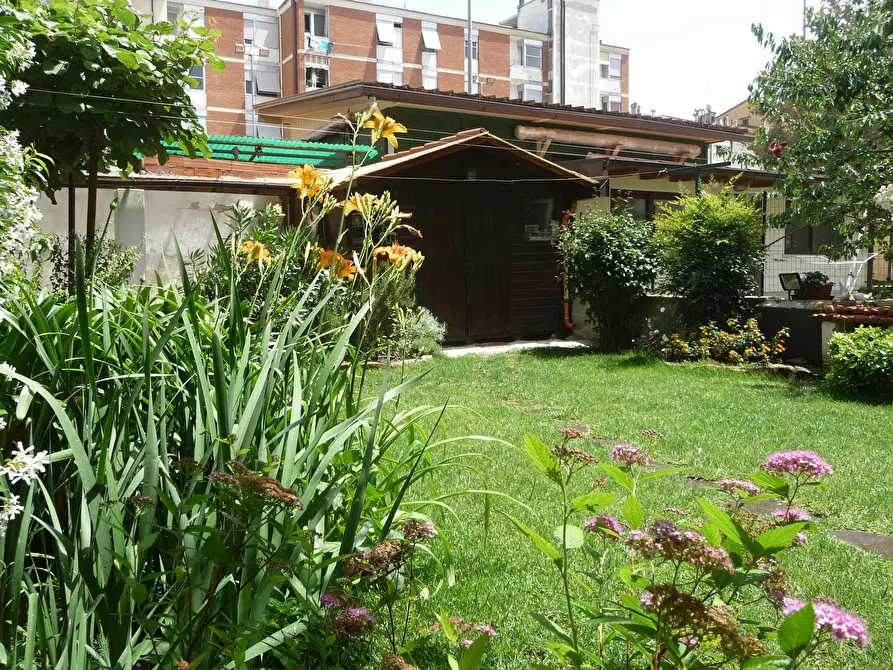 Immagine 6 di Appartamento in affitto  in Via Faliero Vezzani a Firenze