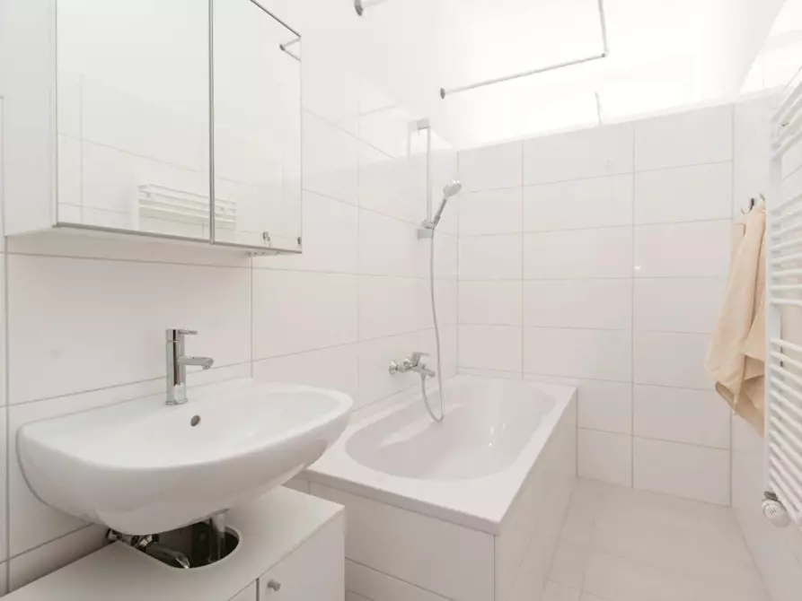 Immagine 10 di Camera in affitto  in Hermannstraße a Berlin