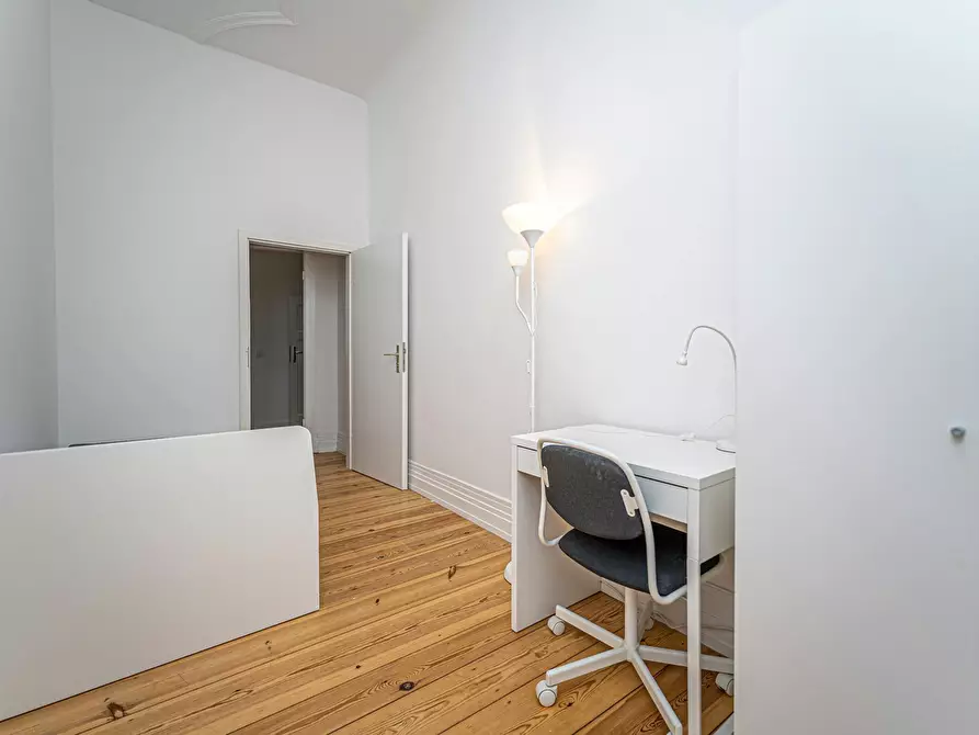 Immagine 2 di Camera in affitto  in Hermannstraße a Berlin