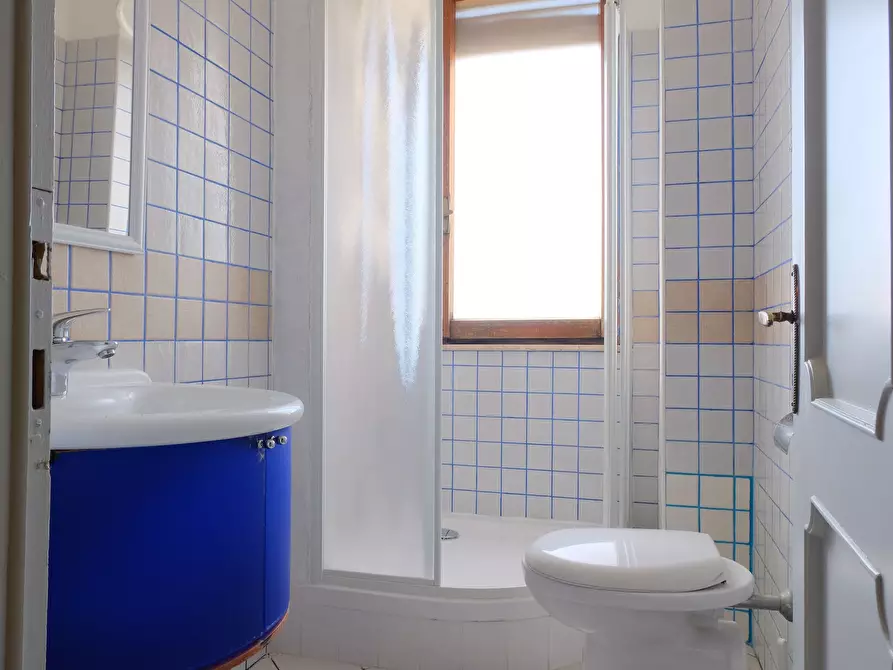 Immagine 8 di Camera in affitto  in Via Pola a Cagliari