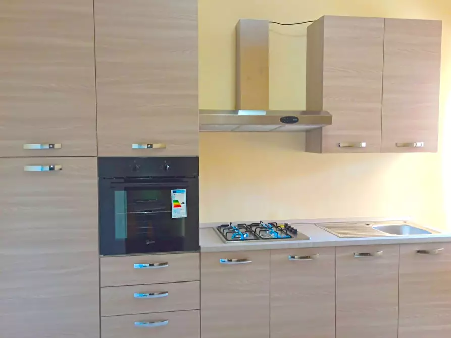 Immagine 6 di Camera in affitto  in Via Pola a Cagliari