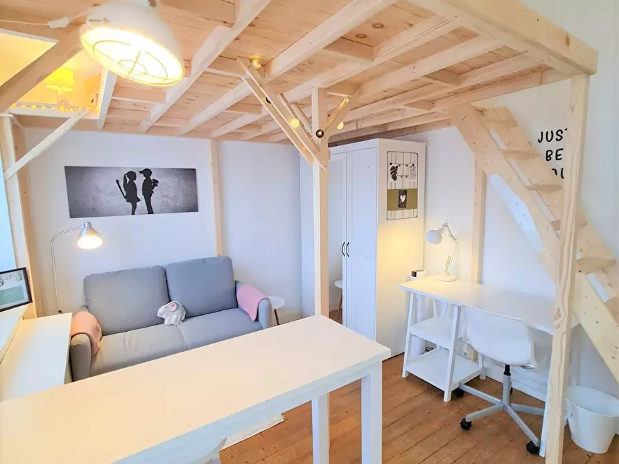 Immagine 5 di Appartamento in affitto  in Combahnstraße a Bonn