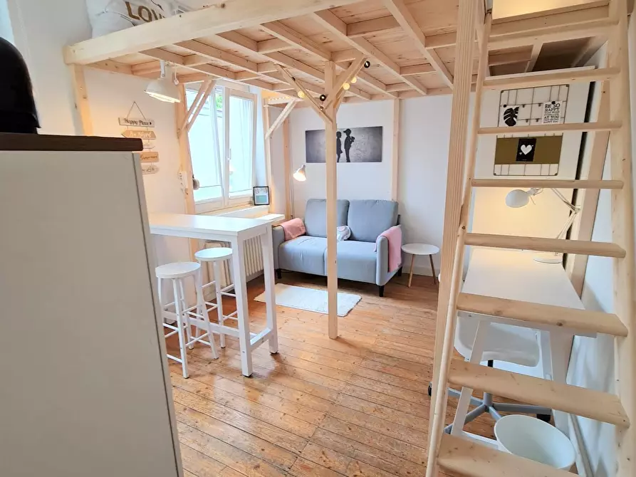 Immagine 2 di Appartamento in affitto  in Combahnstraße a Bonn