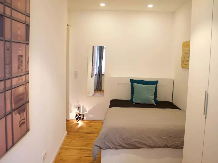 Immagine 5 di Appartamento in affitto  in Triftstraße a Berlin