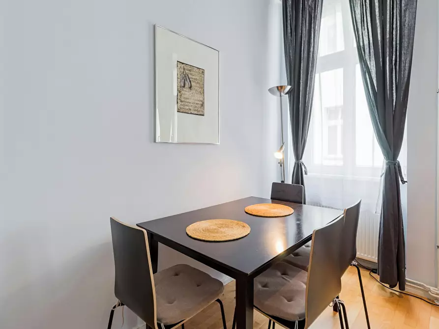 Immagine 6 di Appartamento in affitto  in Zehdenicker Straße a Berlin