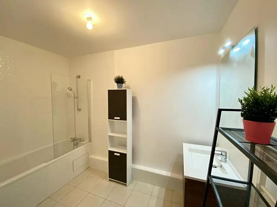 Immagine 9 di Camera in affitto  in Rue Mozart a Clichy