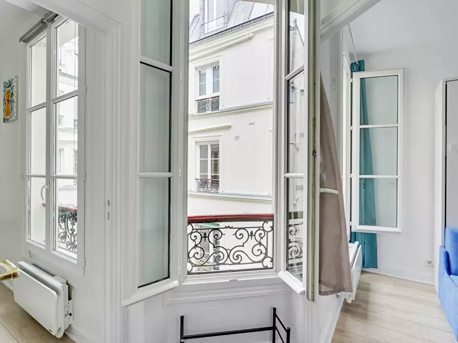 Immagine 9 di Appartamento in affitto  in Rue de la Cossonnerie a Paris