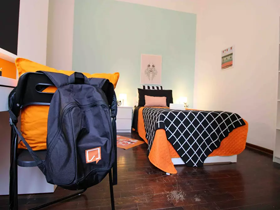 Immagine 6 di Camera in affitto  in Via Pelagio Palagi a Bologna