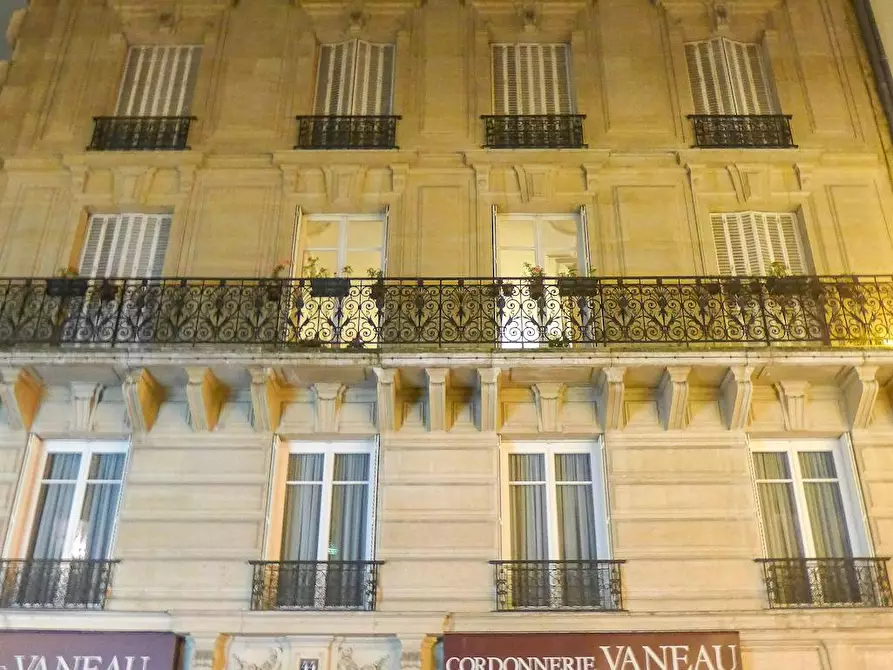Immagine 3 di Appartamento in affitto  in Rue Vaneau a Paris 07