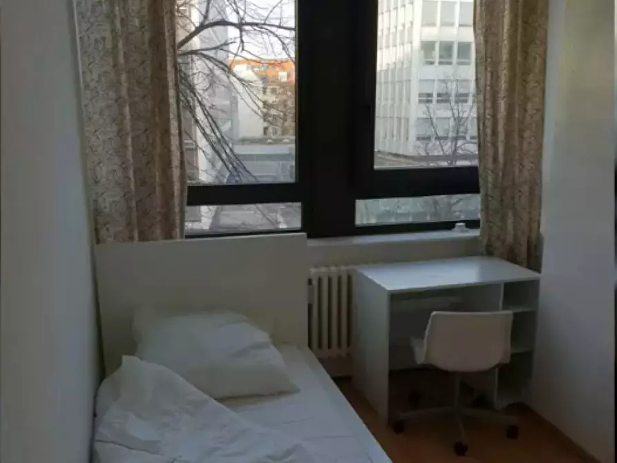 Immagine 5 di Camera in affitto  in Bismarckstraße a Berlin