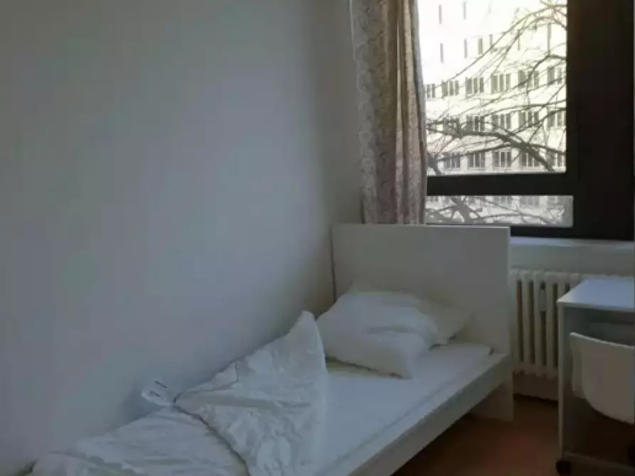 Immagine 2 di Camera in affitto  in Bismarckstraße a Berlin