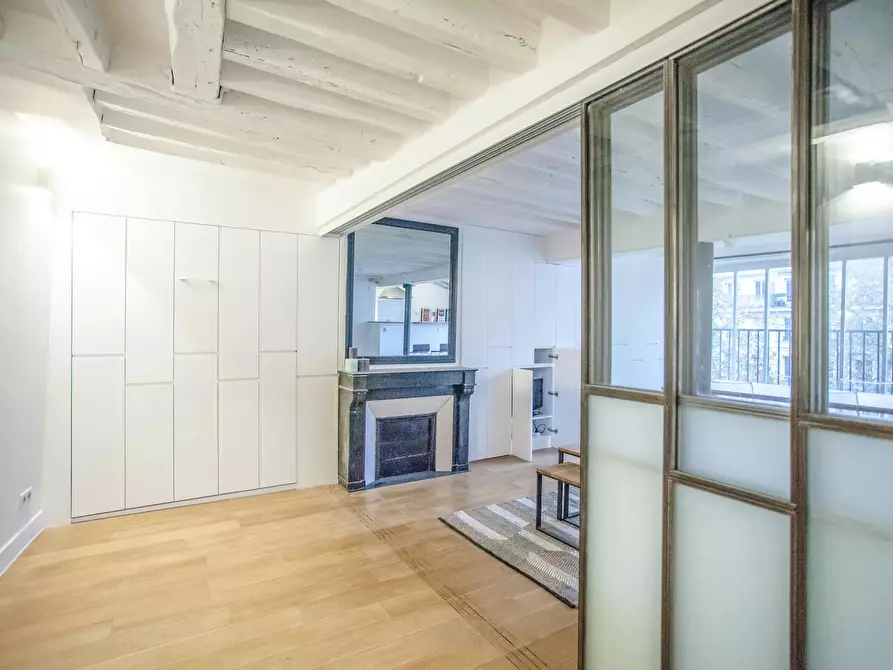 Immagine 10 di Appartamento in affitto  in Boulevard des Filles du Calvaire a Paris 03