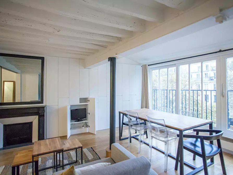 Immagine 8 di Appartamento in affitto  in Boulevard des Filles du Calvaire a Paris 03