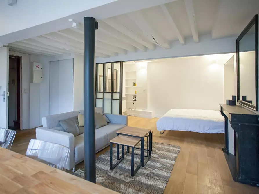 Immagine 5 di Appartamento in affitto  in Boulevard des Filles du Calvaire a Paris 03