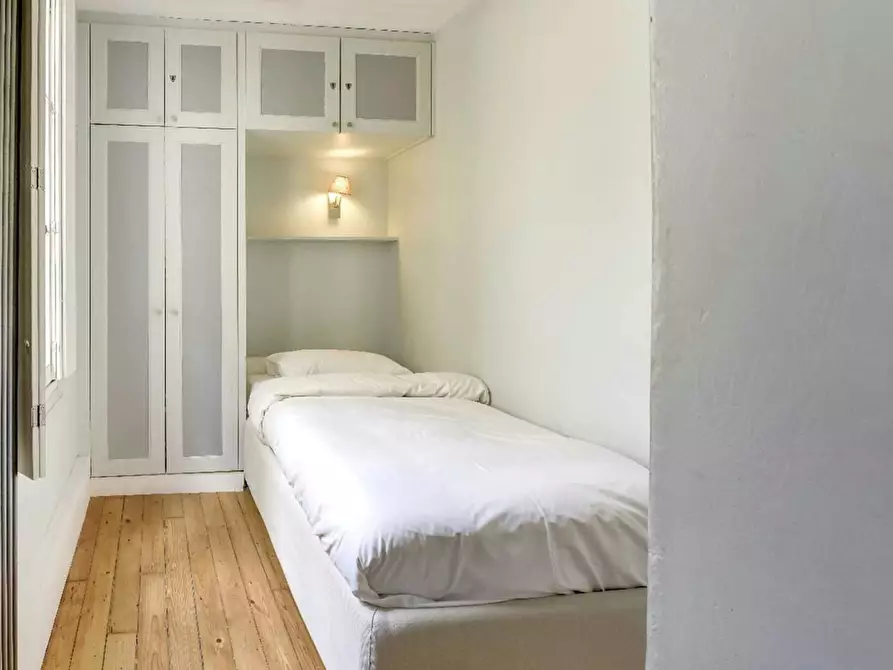 Immagine 4 di Appartamento in affitto  in Rue des Fontaines du Temple a Paris 03