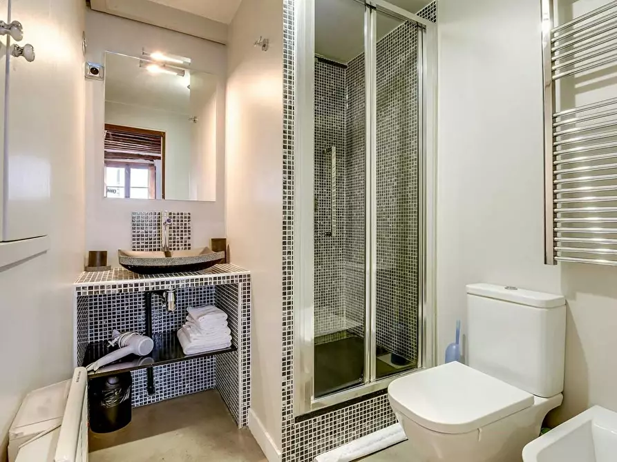 Immagine 9 di Appartamento in affitto  in Rue des Fontaines du Temple a Paris 03