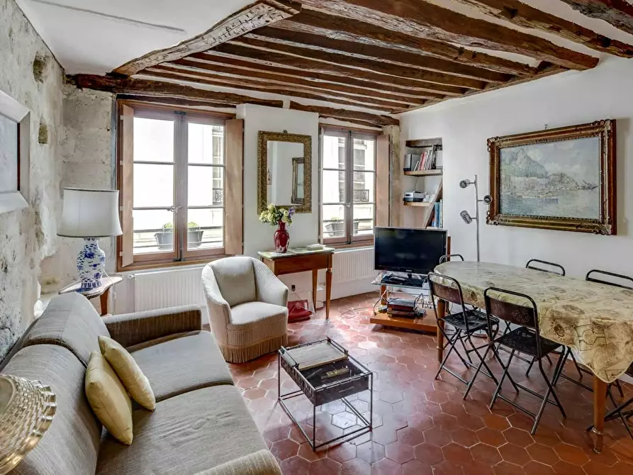 Immagine 2 di Appartamento in affitto  in Rue des Fontaines du Temple a Paris 03