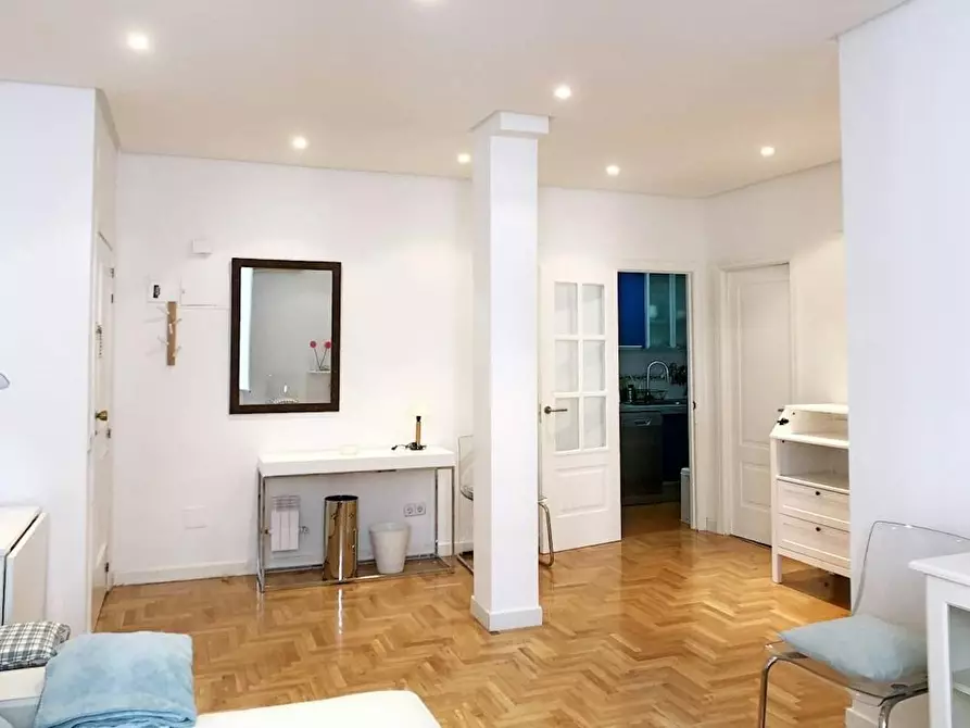 Immagine 8 di Appartamento in affitto  in Carrera de San Jerónimo a Madrid