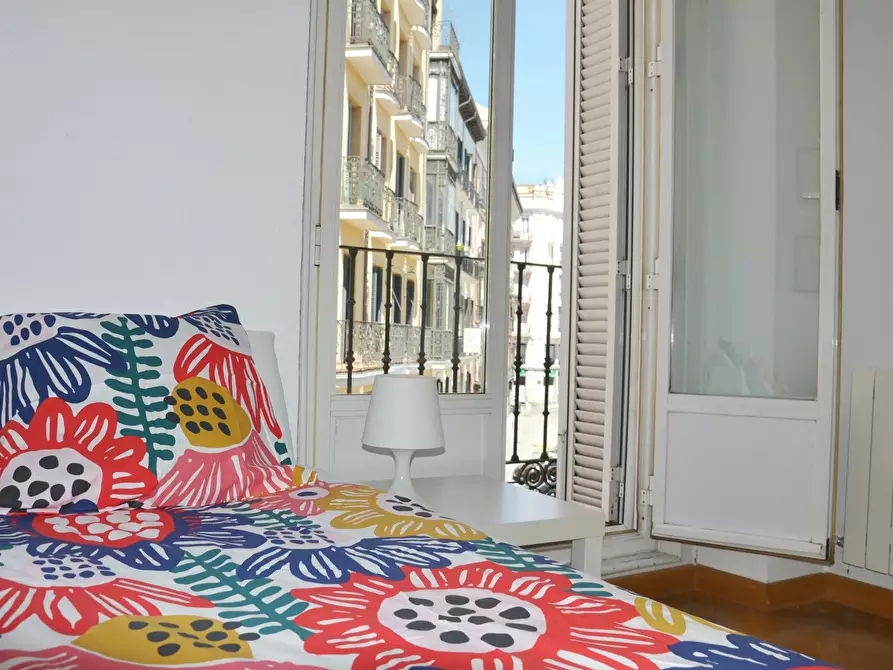 Immagine 3 di Camera in affitto  in Calle Mesón de Paredes a Madrid