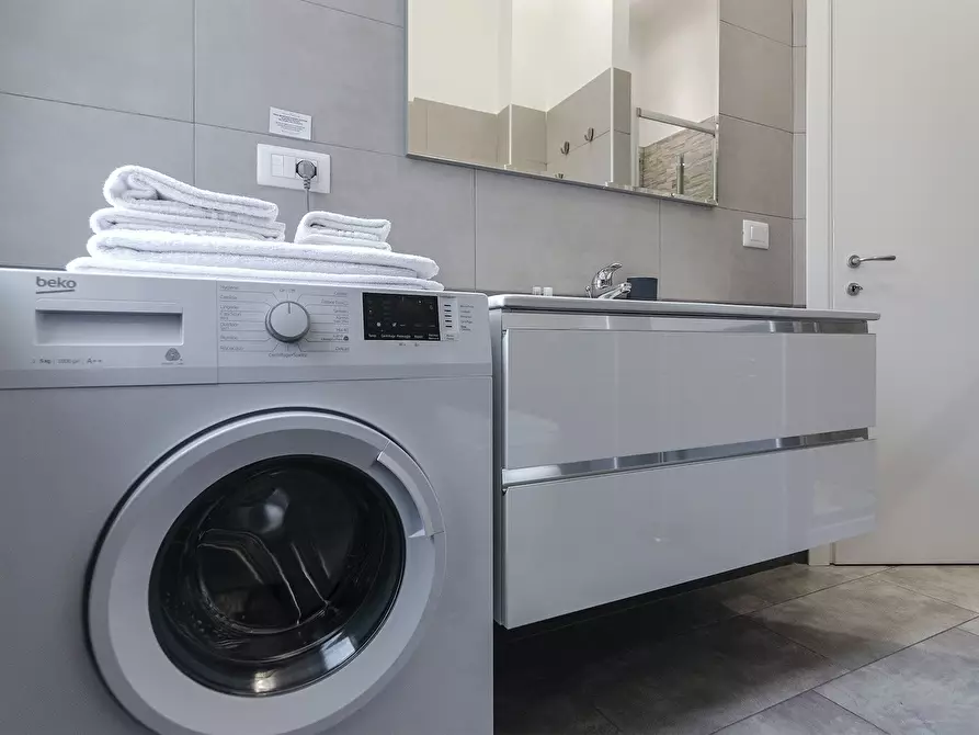 Immagine 9 di Appartamento in affitto  in Via Irnerio a Bologna