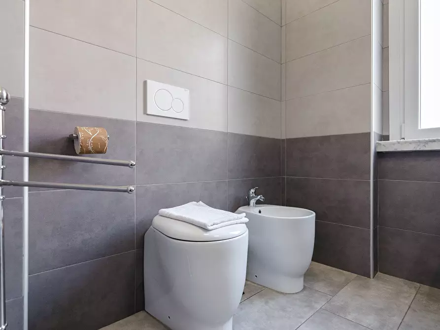 Immagine 10 di Appartamento in affitto  in Via Irnerio a Bologna