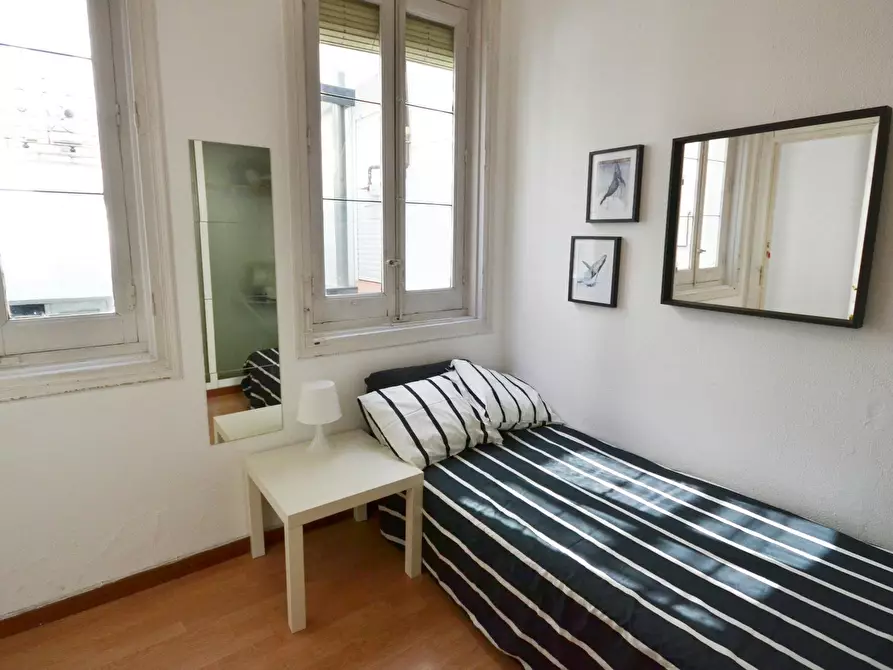 Immagine 4 di Camera in affitto  in Calle de las Fuentes a Madrid