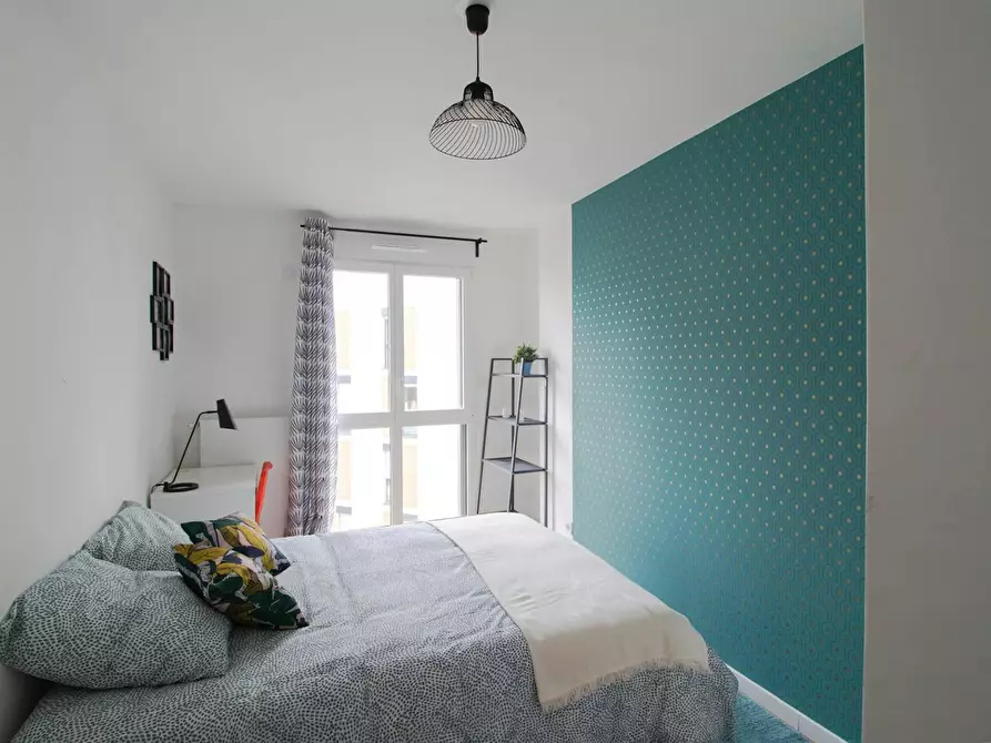 Immagine 1 di Camera in affitto  in Rue Mozart a Clichy