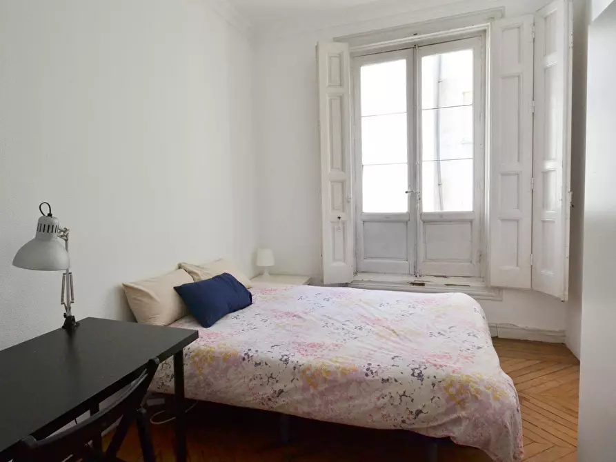 Immagine 1 di Camera in affitto  in Calle de las Fuentes a Madrid