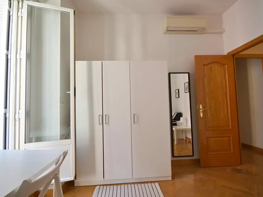 Immagine 4 di Camera in affitto  in Calle Mesón de Paredes a Madrid