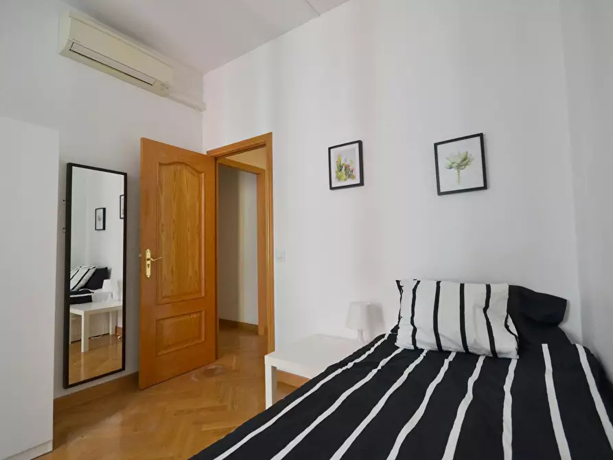 Immagine 3 di Camera in affitto  in Calle Mesón de Paredes a Madrid