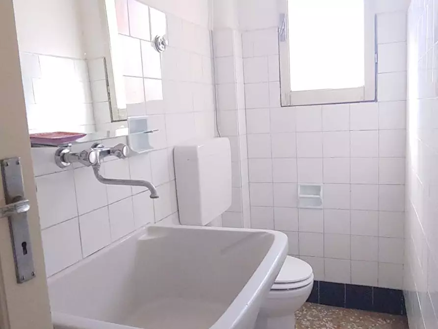 Immagine 9 di Appartamento in affitto  in Viale Alfredo Oriani a Bologna