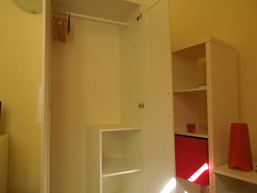 Immagine 3 di Camera in affitto  in Via dell'Oriuolo a Firenze