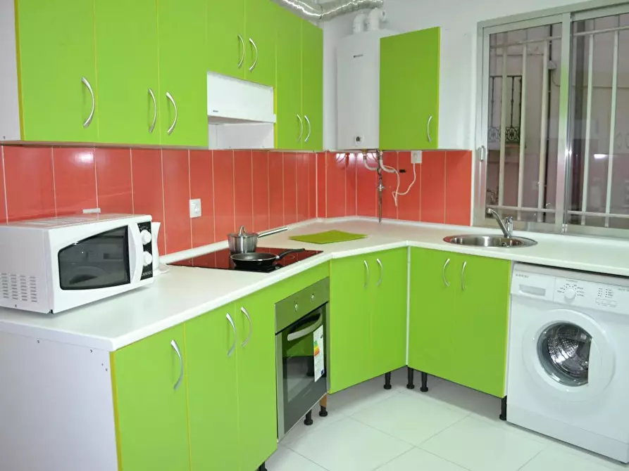 Immagine 8 di Camera in affitto  in Calle Marqués del Riscal a Madrid