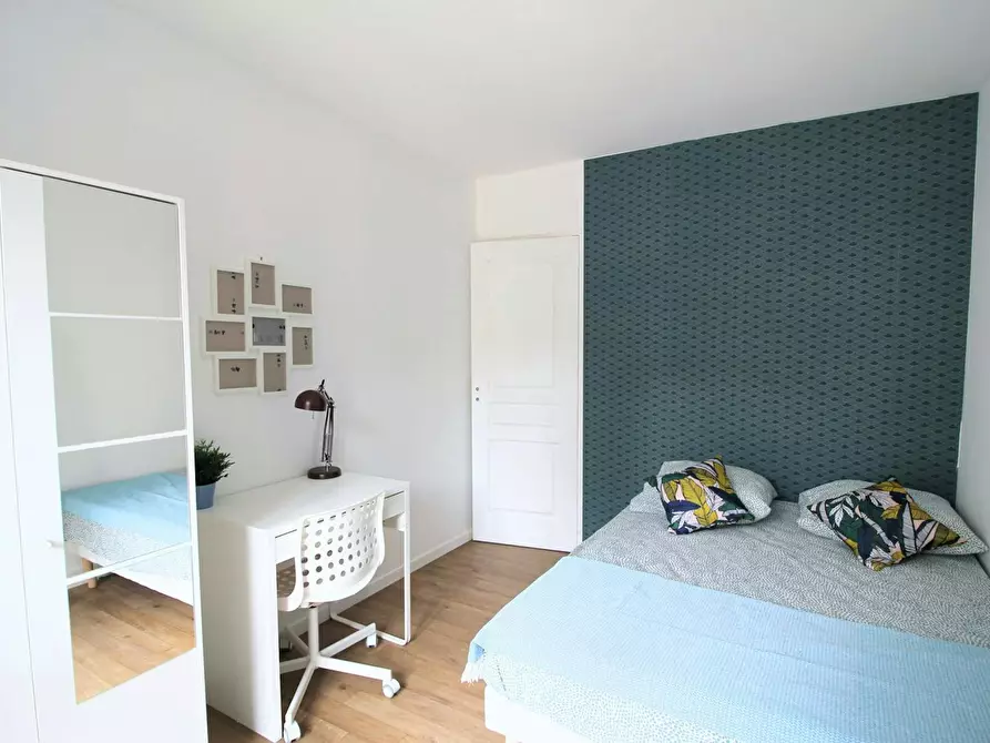Immagine 1 di Camera in affitto  in Rue Mozart a Clichy