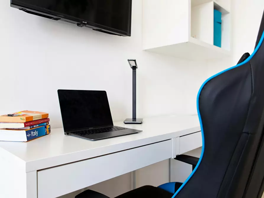 Immagine 5 di Camera in affitto  in Via Vettabbia a Milano