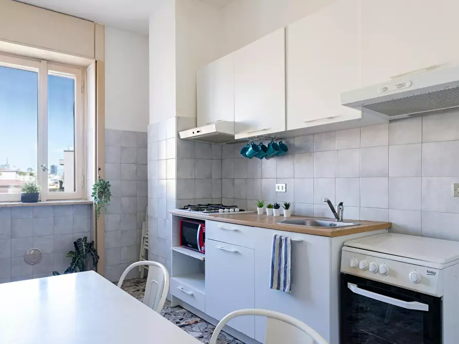 Immagine 9 di Camera in affitto  in Via Vettabbia a Milano