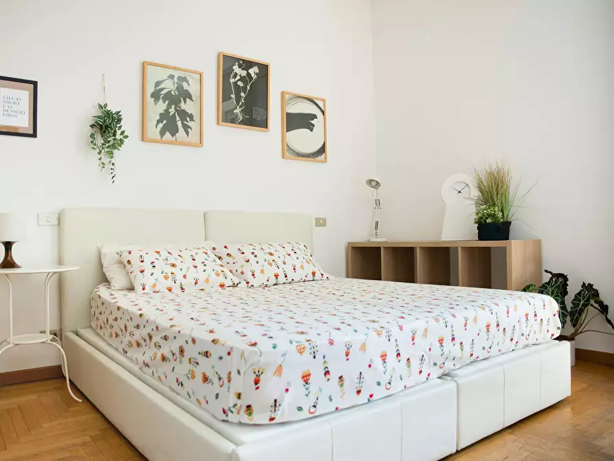 Immagine 3 di Camera in affitto  in Via Vettabbia a Milano