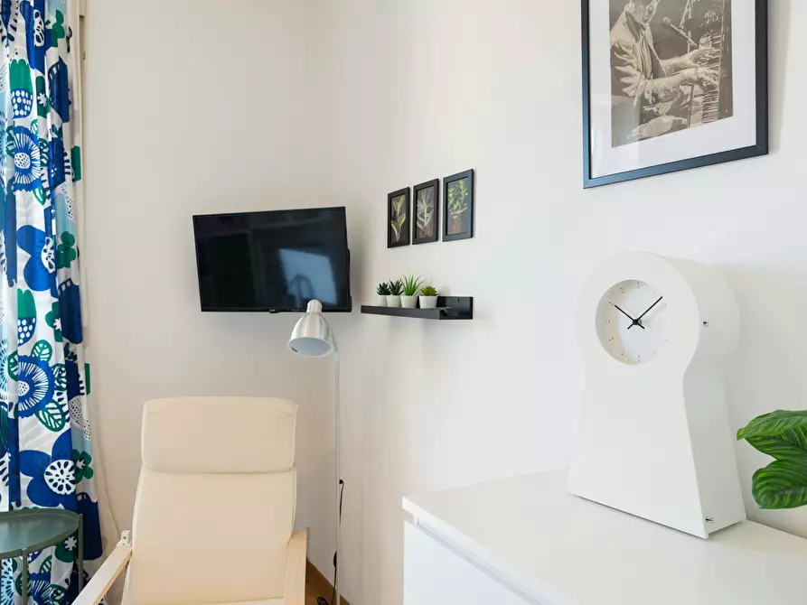 Immagine 6 di Camera in affitto  in Via Vettabbia a Milano