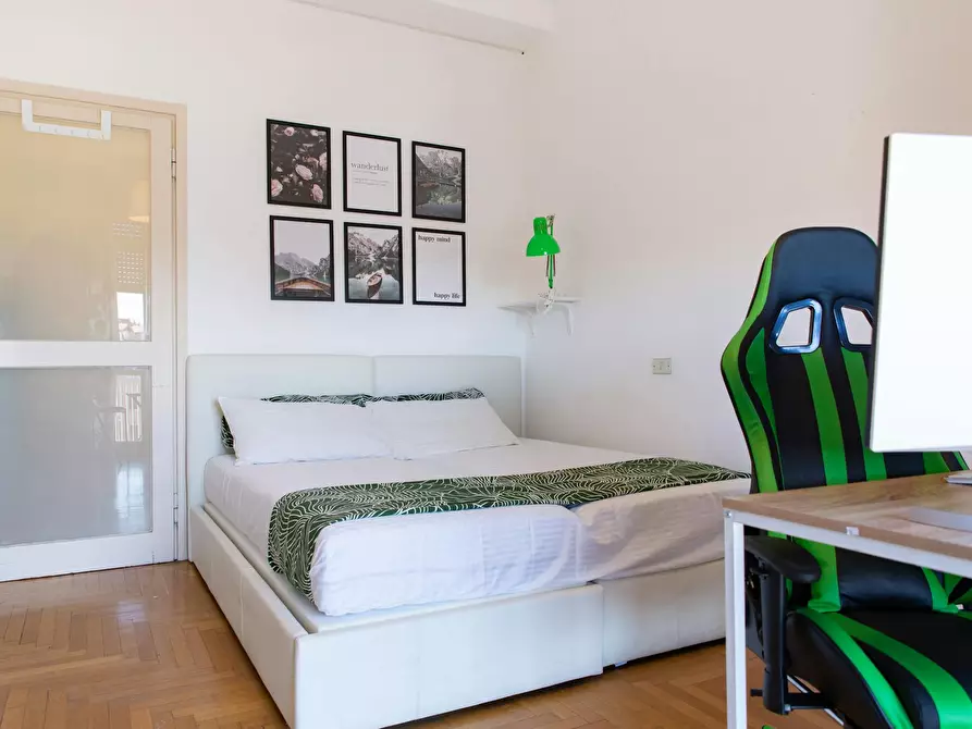 Immagine 3 di Camera in affitto  in Via Vettabbia a Milano