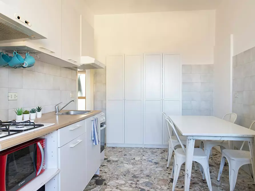 Immagine 8 di Camera in affitto  in Via Vettabbia a Milano