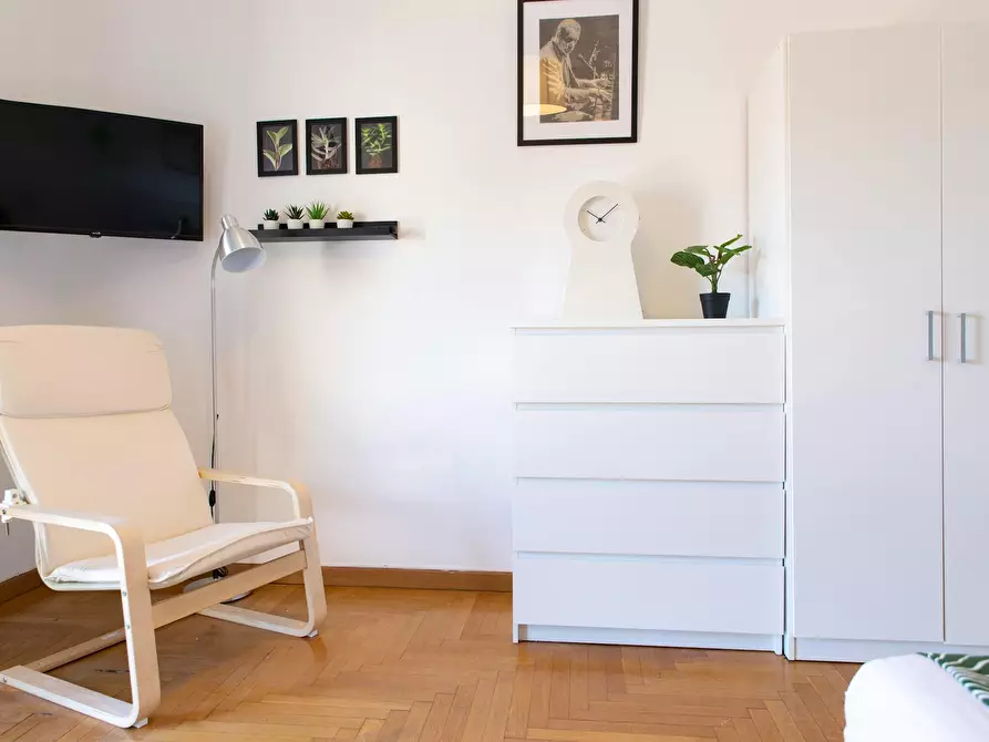 Immagine 4 di Camera in affitto  in Via Vettabbia a Milano