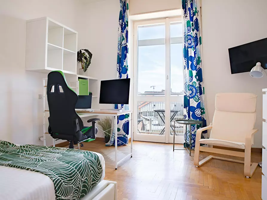 Immagine 5 di Camera in affitto  in Viale Papiniano a Milano