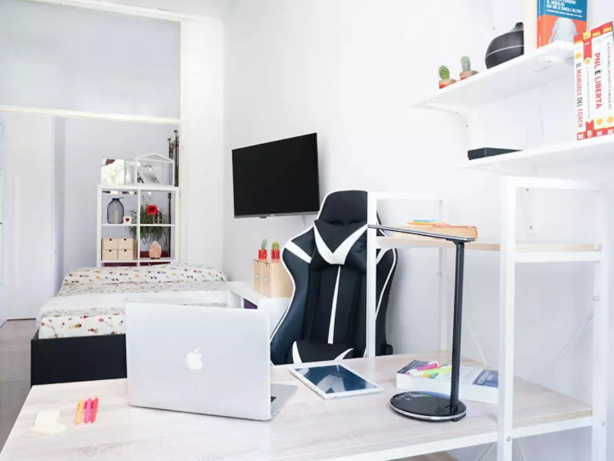 Immagine 1 di Camera in affitto  in Viale Papiniano a Milano