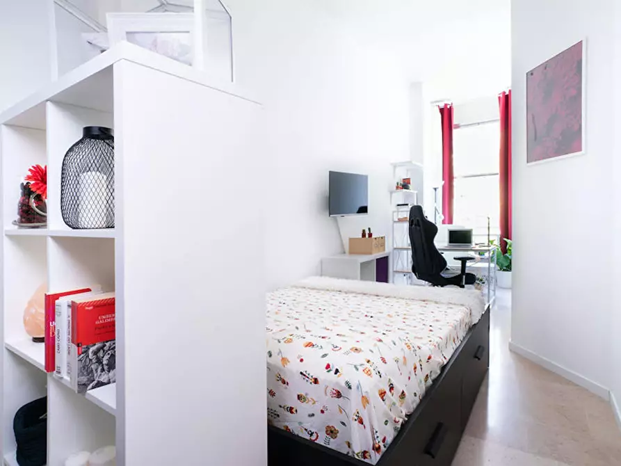 Immagine 2 di Camera in affitto  in Viale Papiniano a Milano